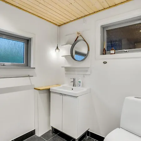 2 Bedroom Stunning In *