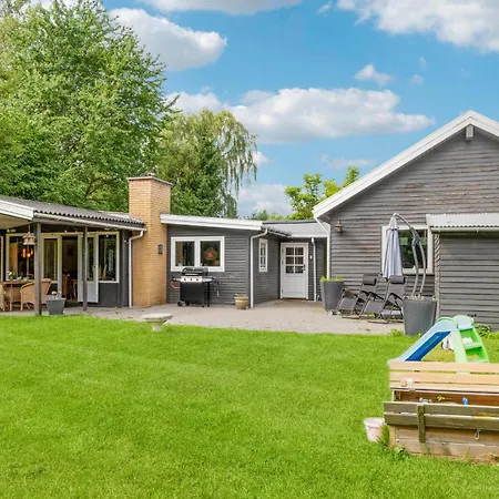 2 Bedroom Stunning In * Jægerspris
